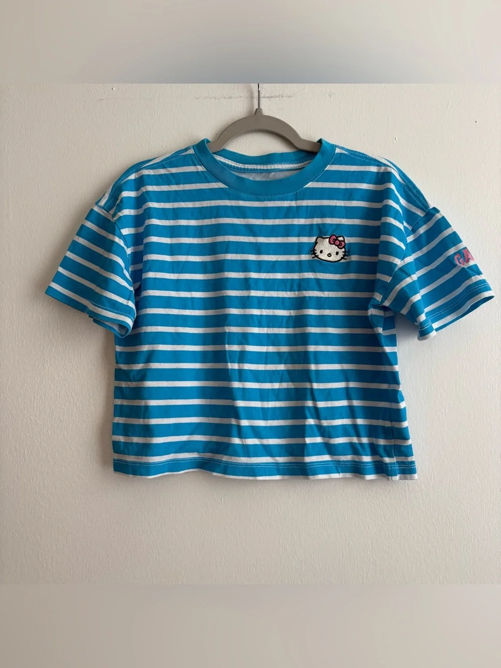 GAP Kids Hello Kitty Striped Blue/White Tee Shirt Crop Short Sleeve Cotton S 6-7